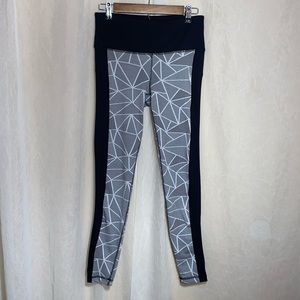 Mono B athletic black and white leggings size med